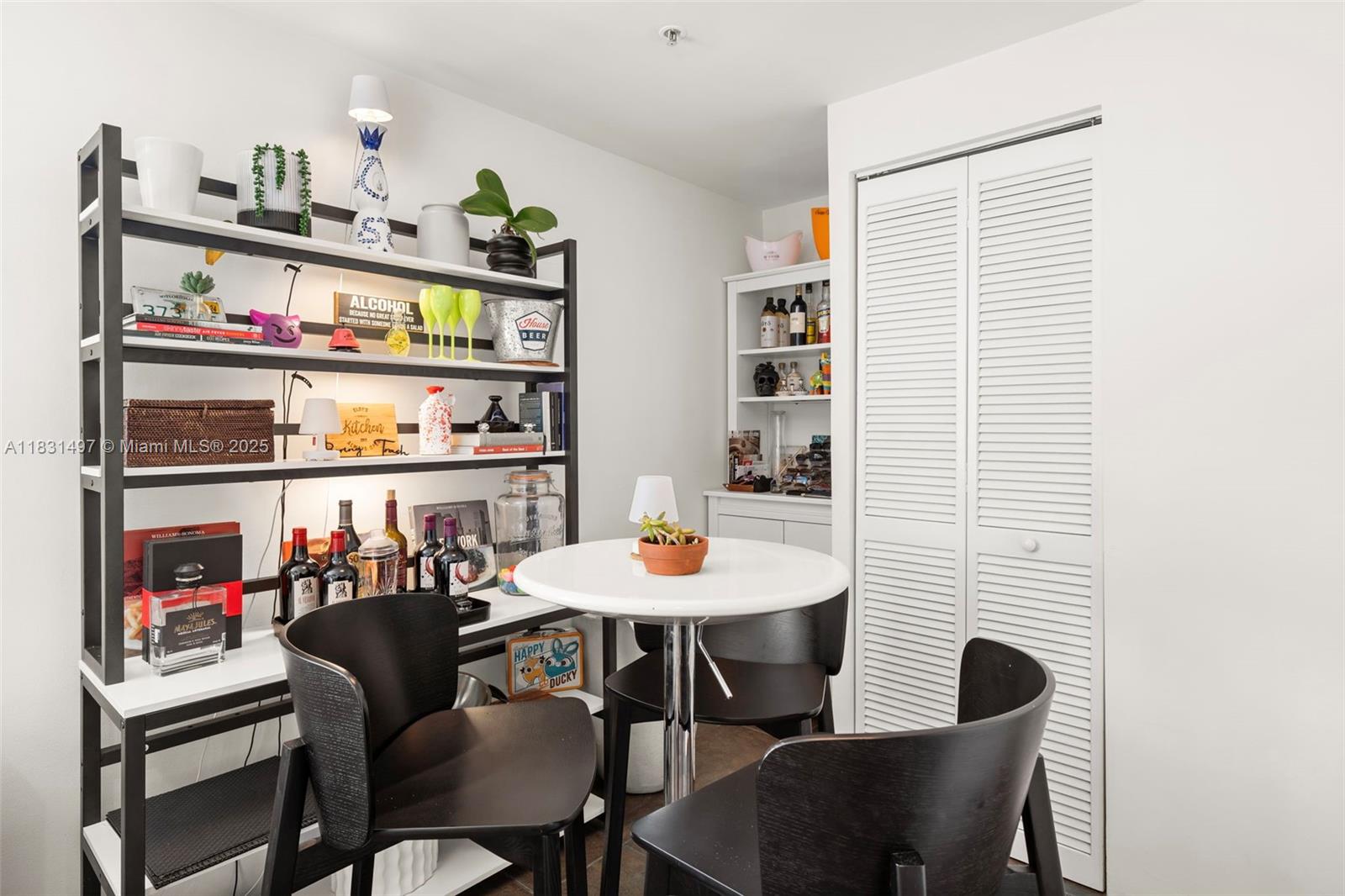 1415 Sunset Harbour Dr #406 Miami Beach, FL 33139