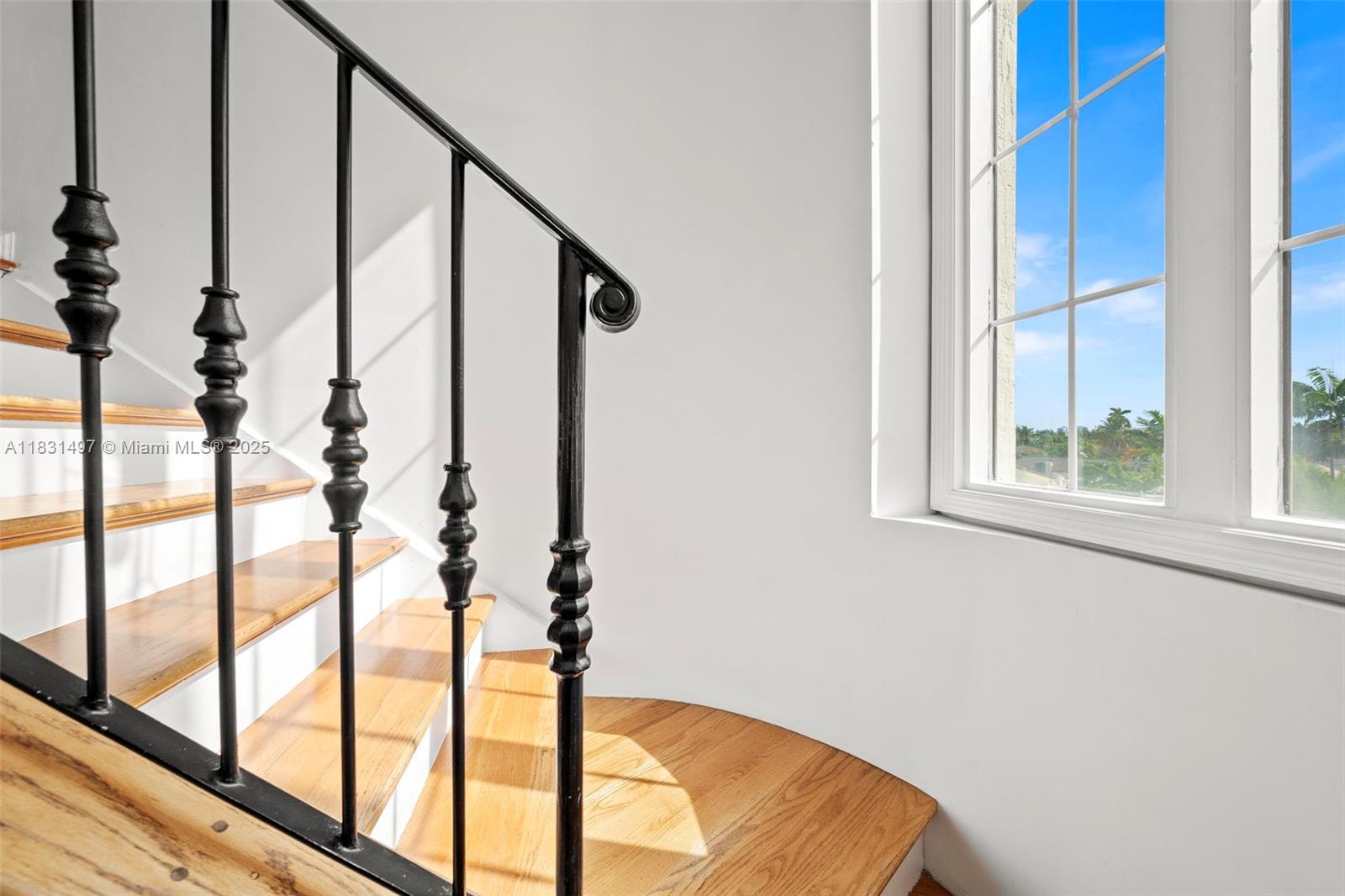 1415 Sunset Harbour Dr #406 Miami Beach, FL 33139