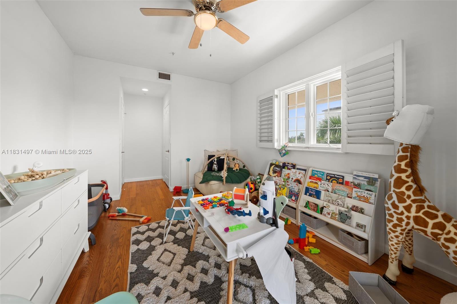 1415 Sunset Harbour Dr #406 Miami Beach, FL 33139