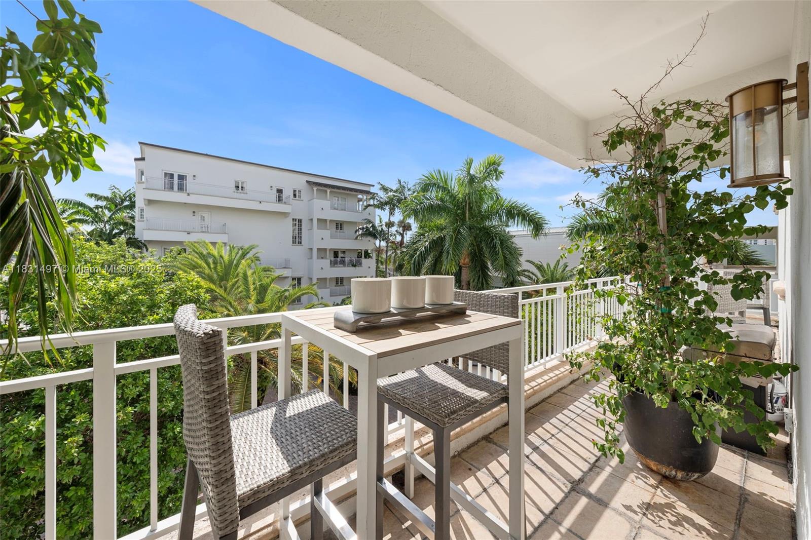 1415 Sunset Harbour Dr #406 Miami Beach, FL 33139