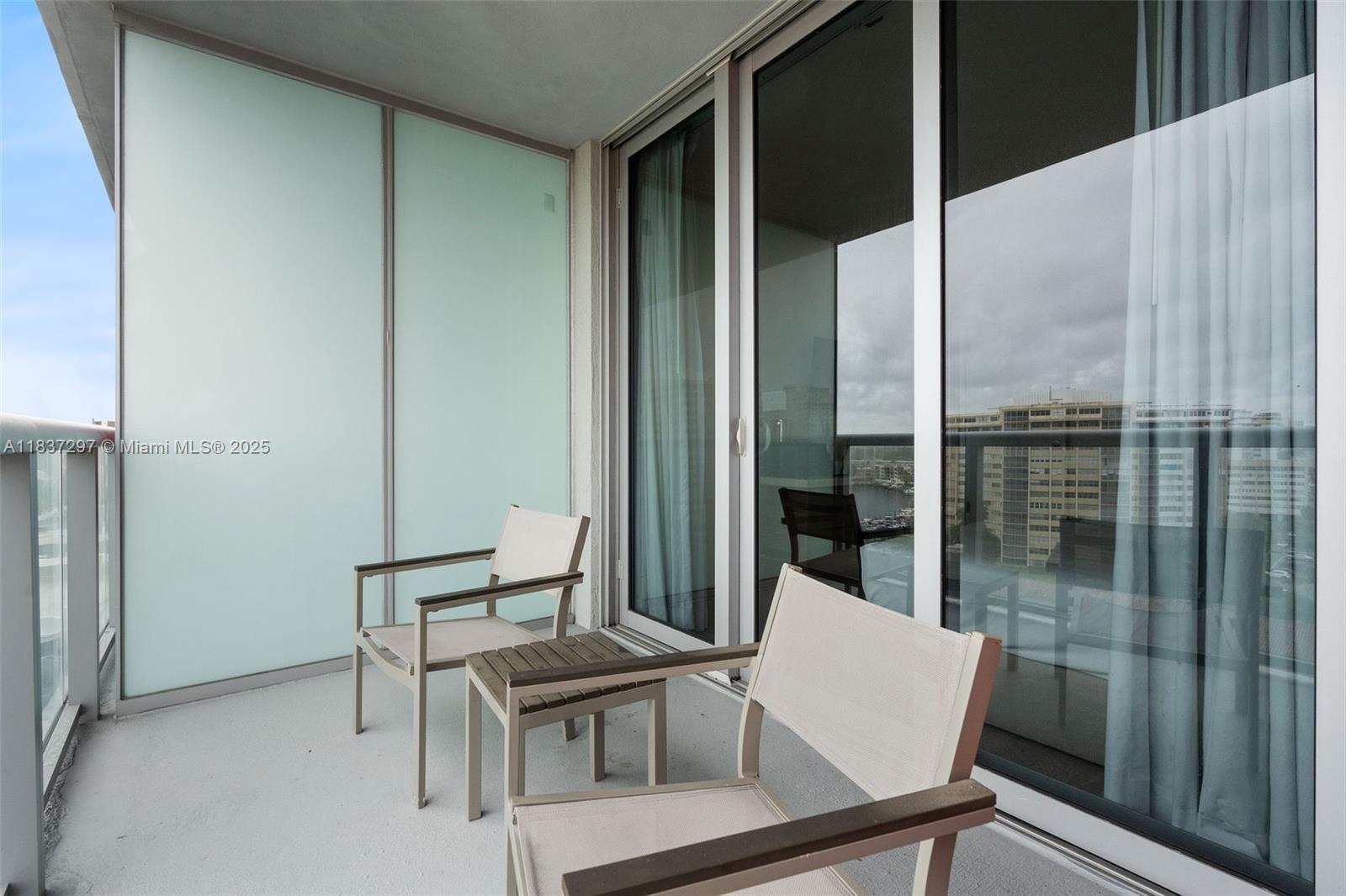 image Beachwalk Condominium17