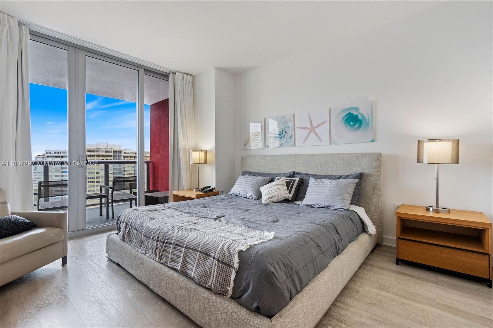image Beachwalk Condominium18