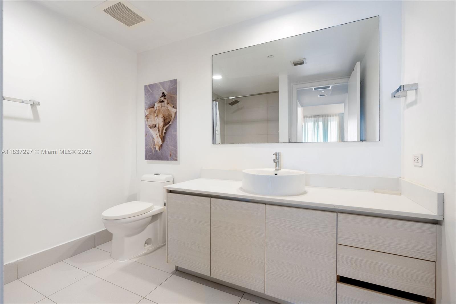 image Beachwalk Condominium21