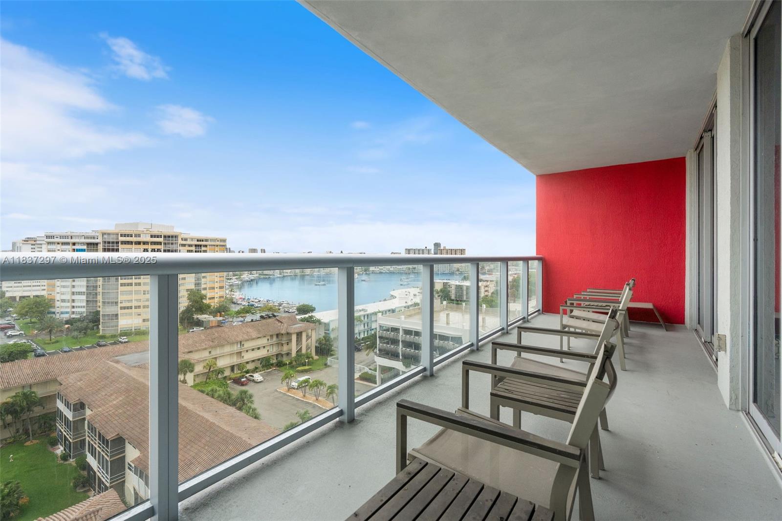 image Beachwalk Condominium24