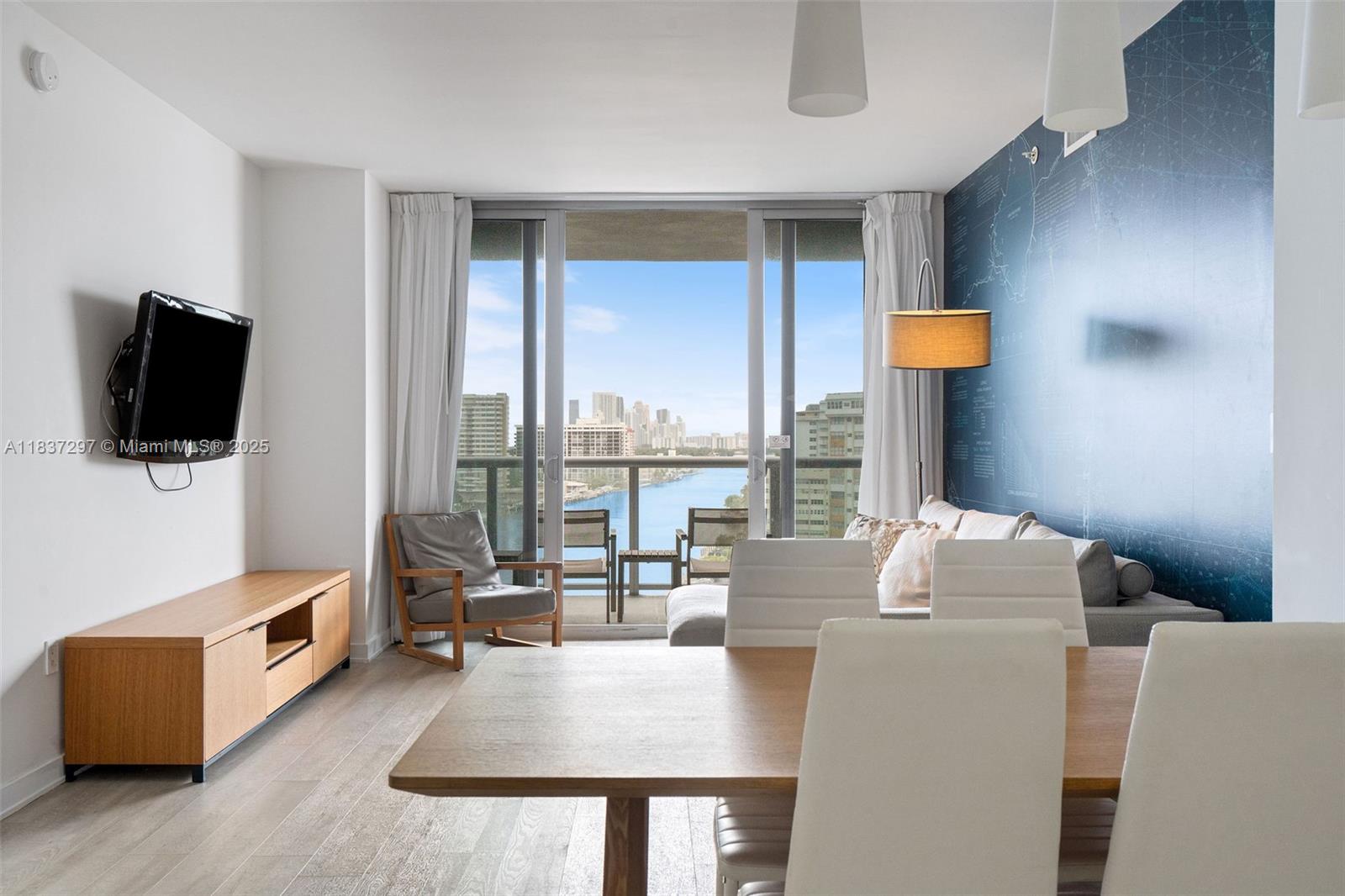 image Beachwalk Condominium4