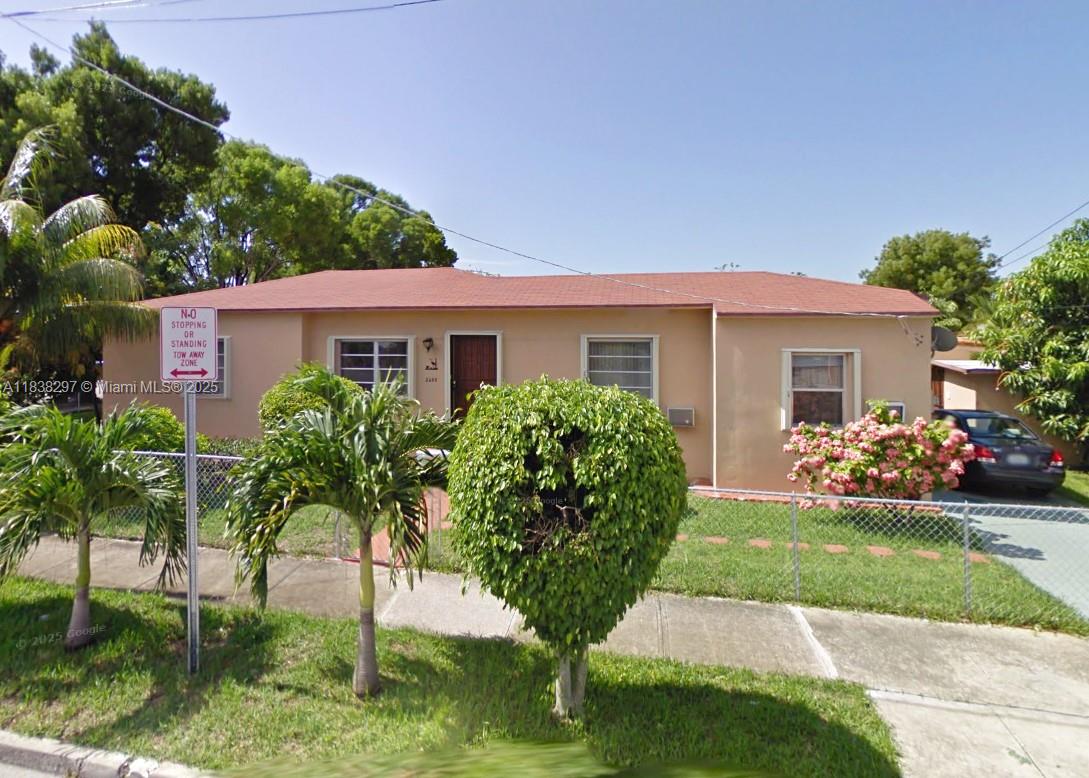 3200 SW 2nd St
