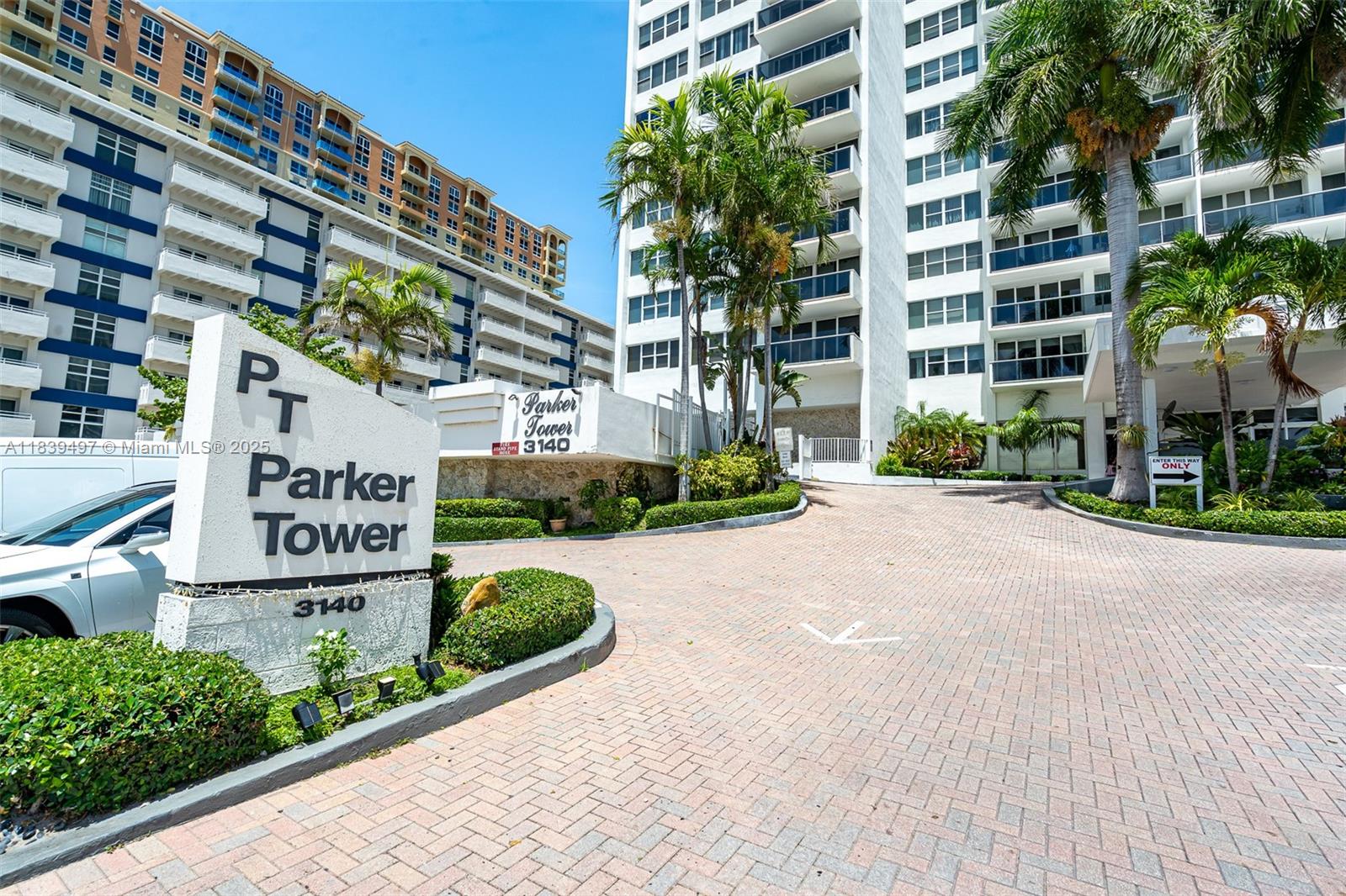 3140 S Ocean Dr #201