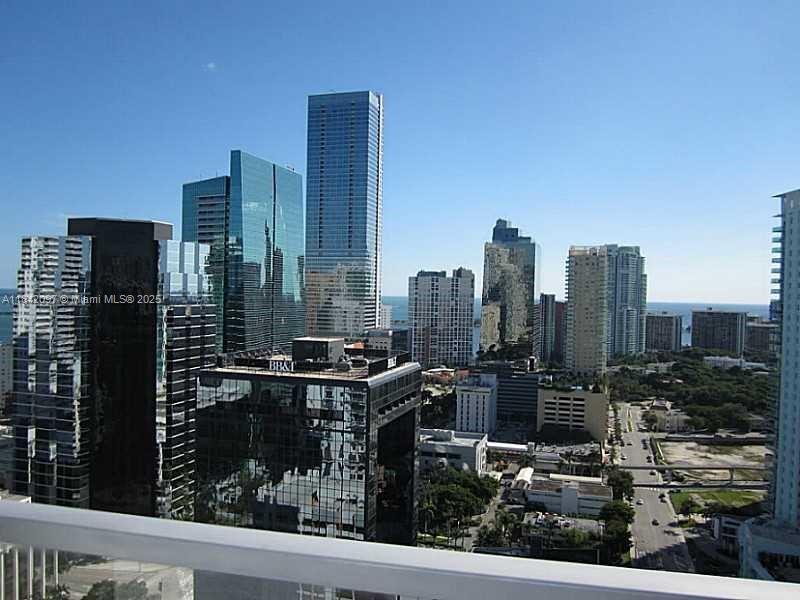 1050 Brickell Ave #2612