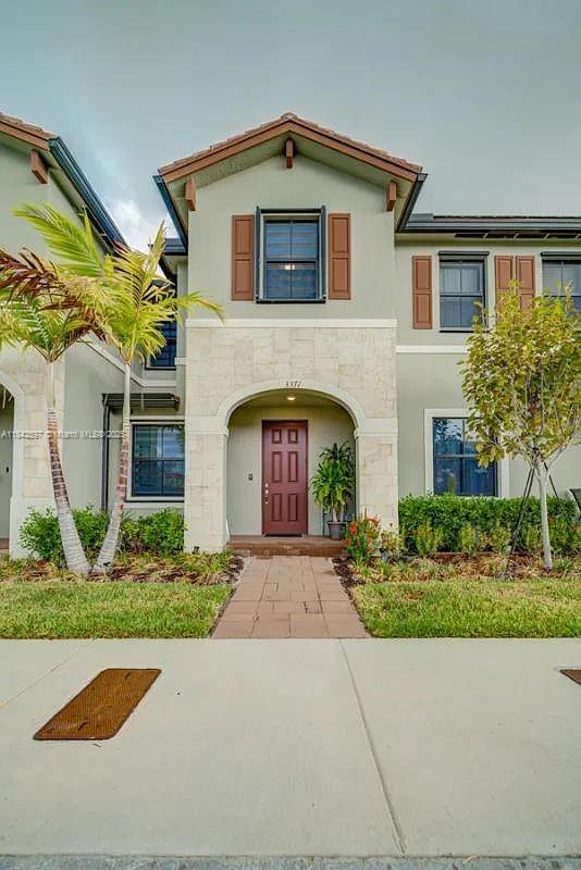 3371 W 106th Ter