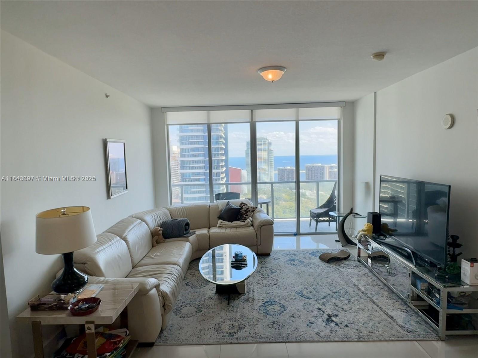 image The Axis On Brickell2