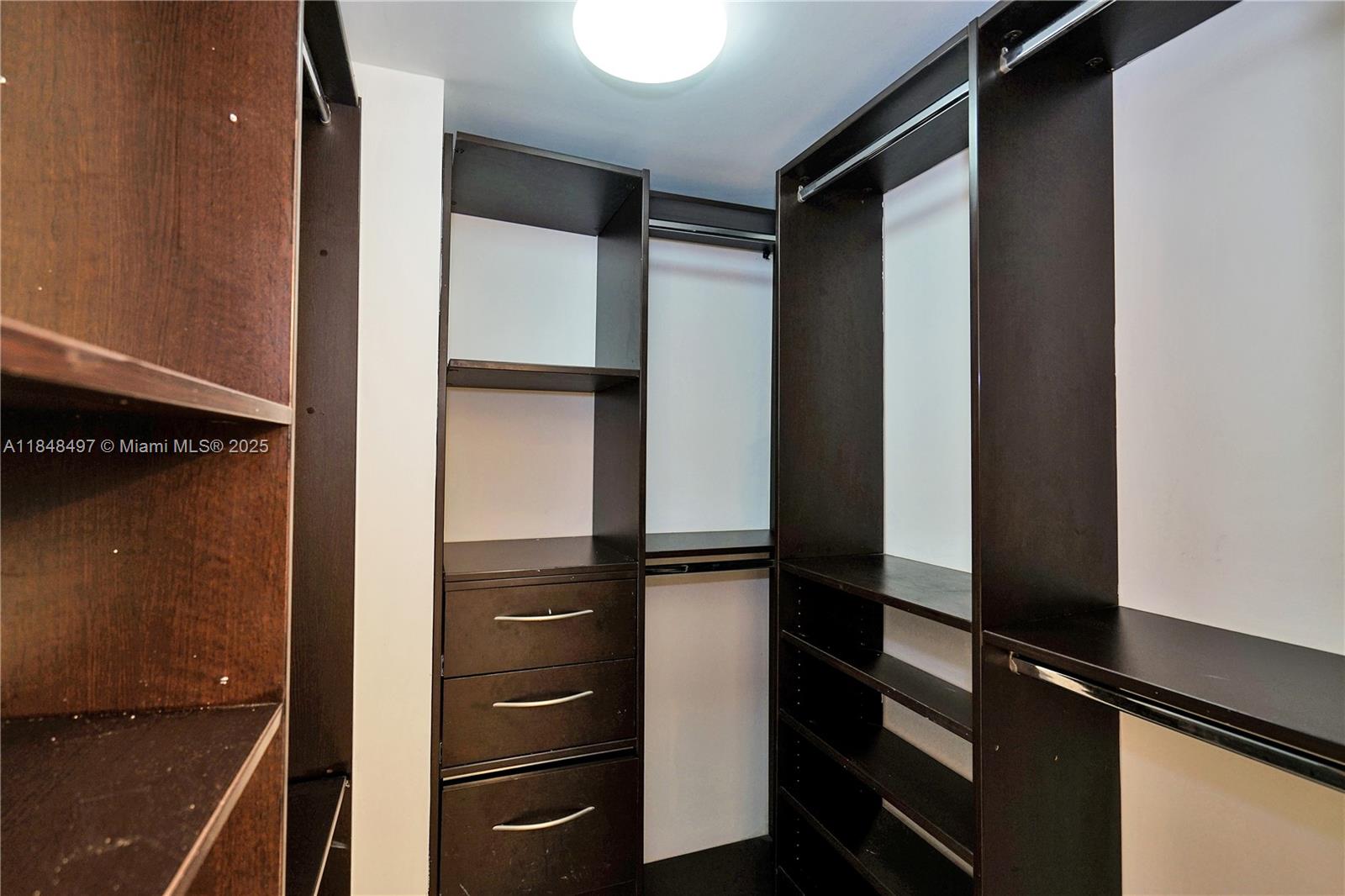 image Platinum Condominium13
