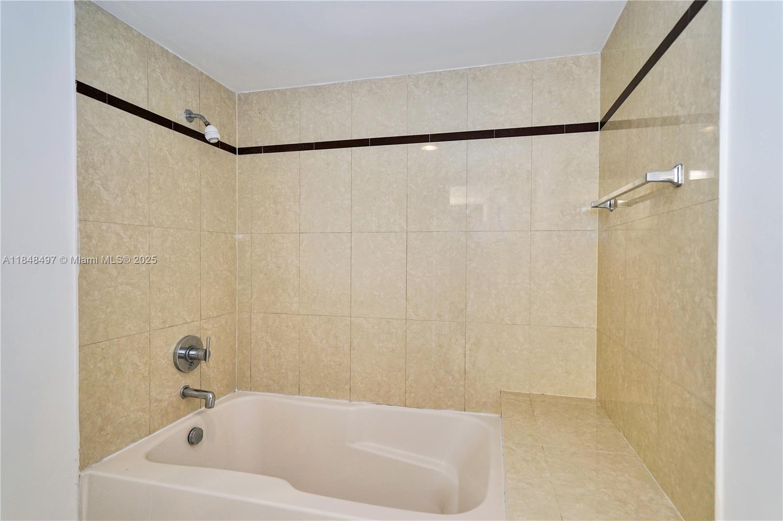 image Platinum Condominium14