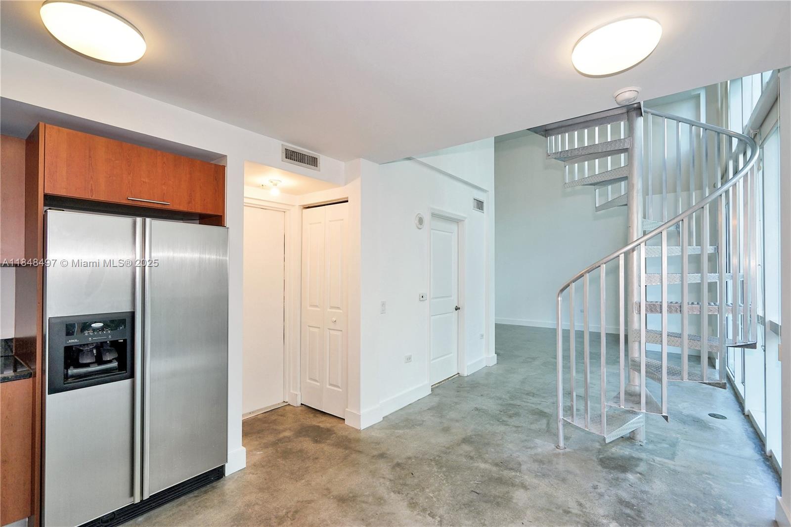 image Platinum Condominium2