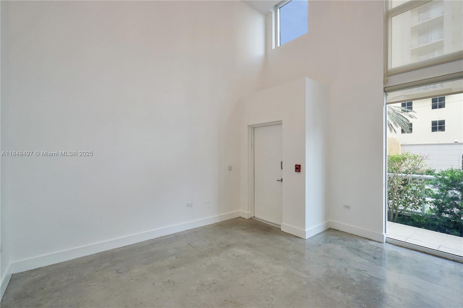 image Platinum Condominium3