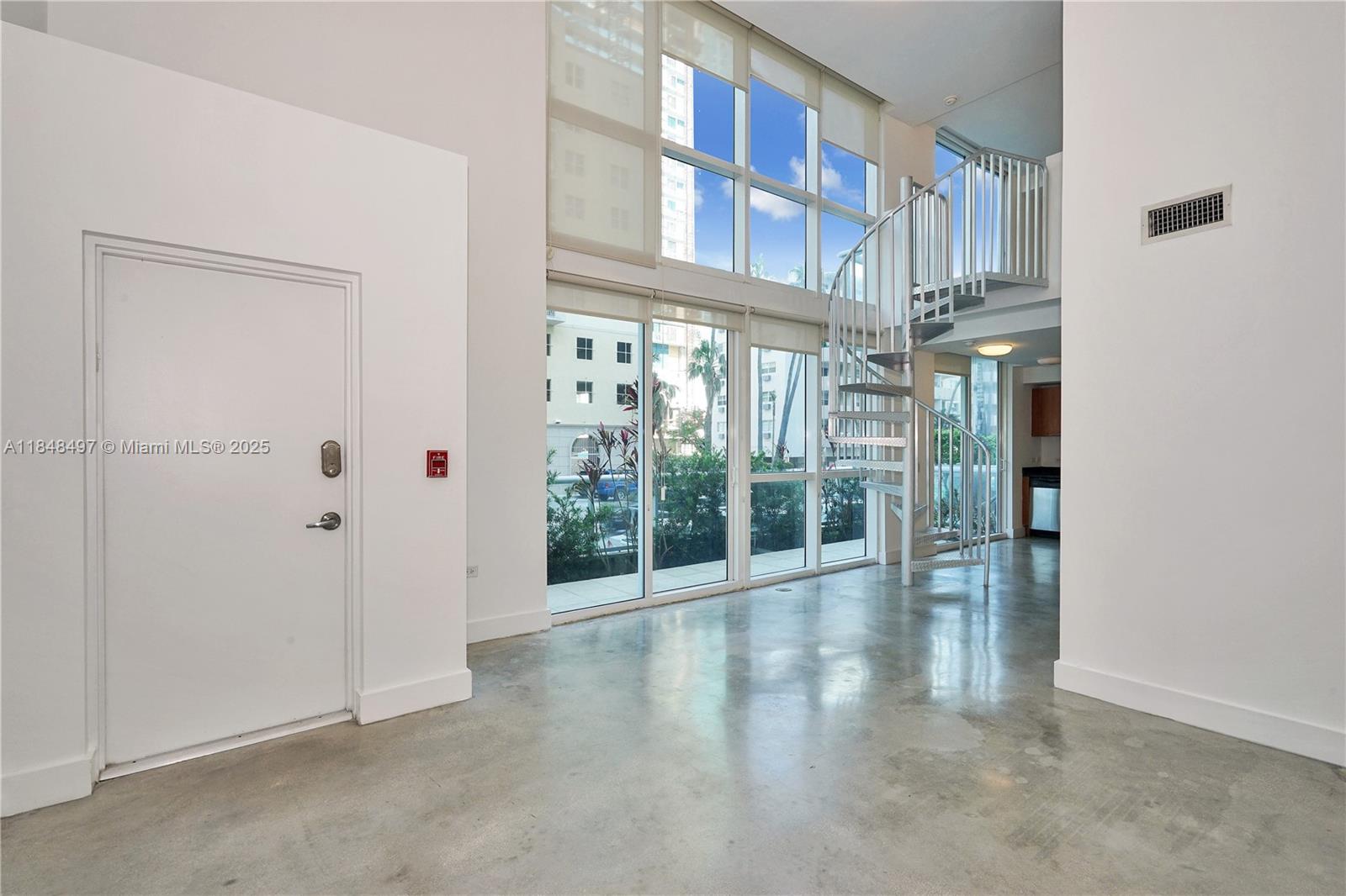 image Platinum Condominium4