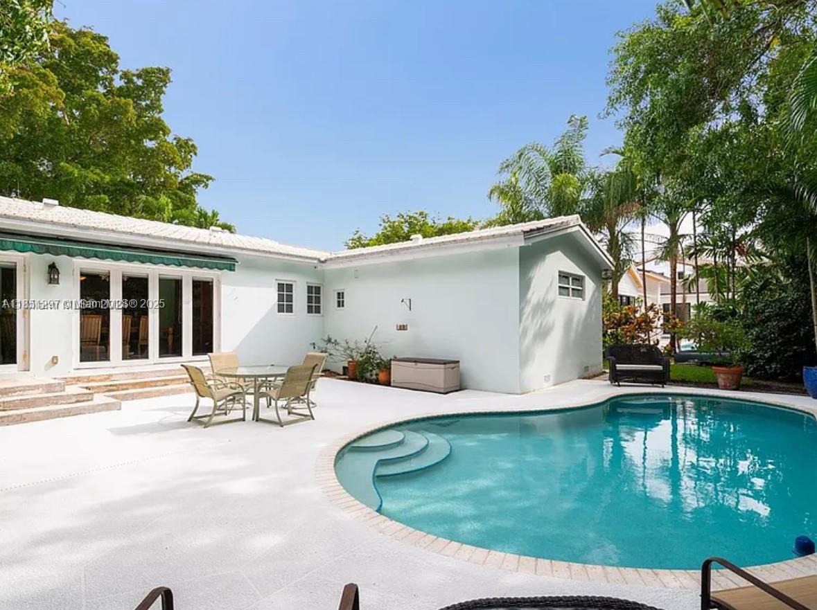 7300 Mindello St Coral Gables, FL 33143