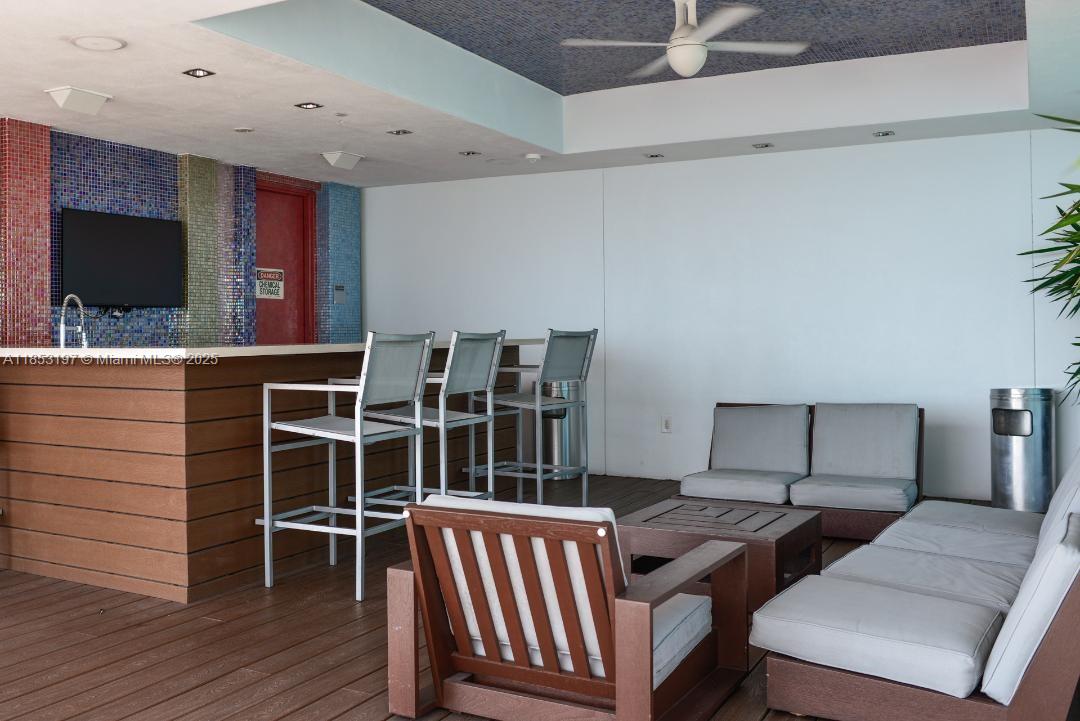 image 500 Brickell West Condo11