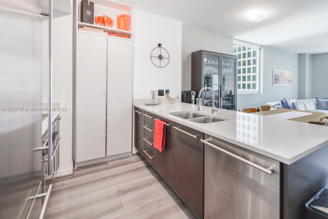 image 500 Brickell West Condo8