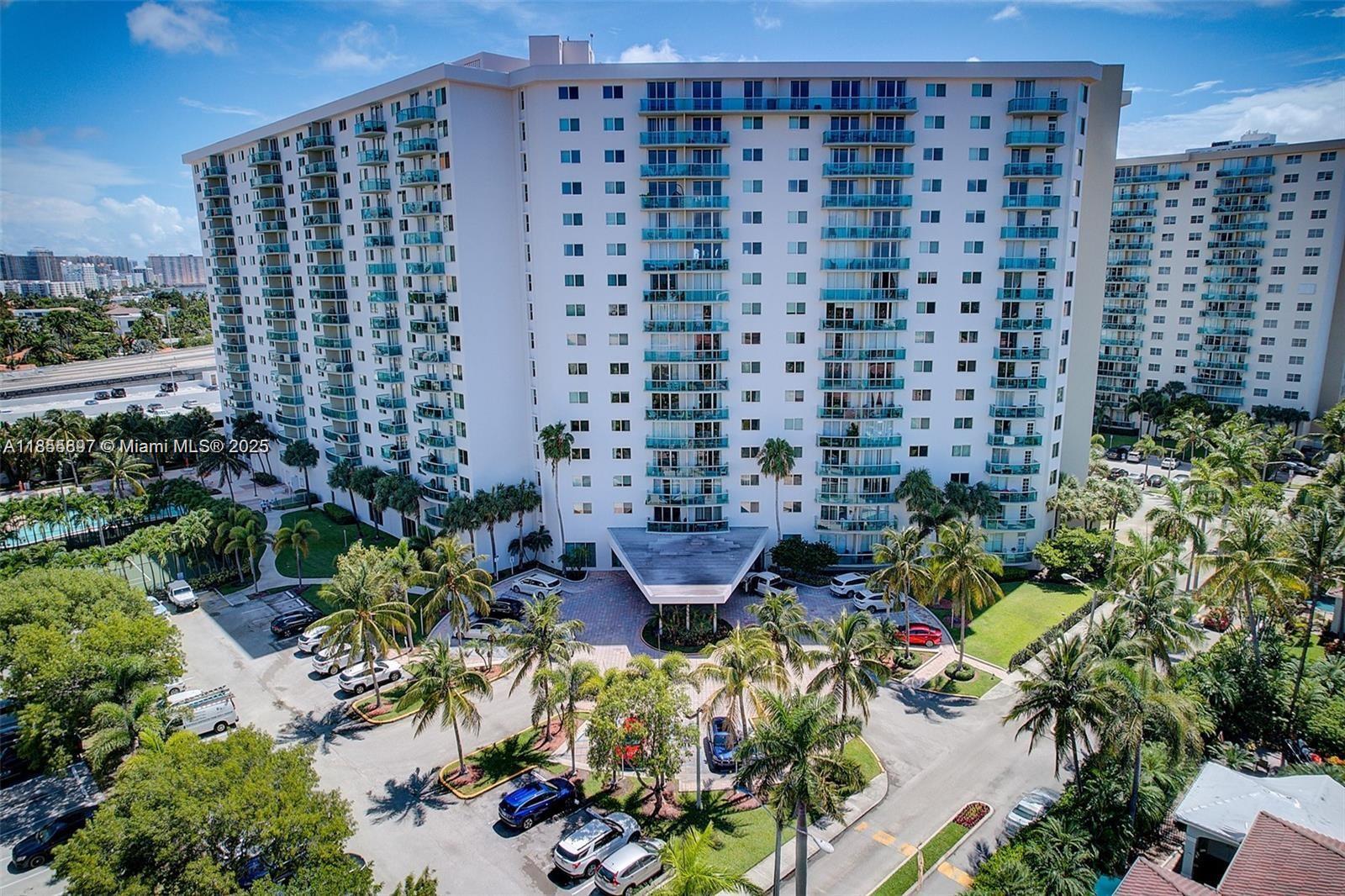 19380 Collins Ave #322