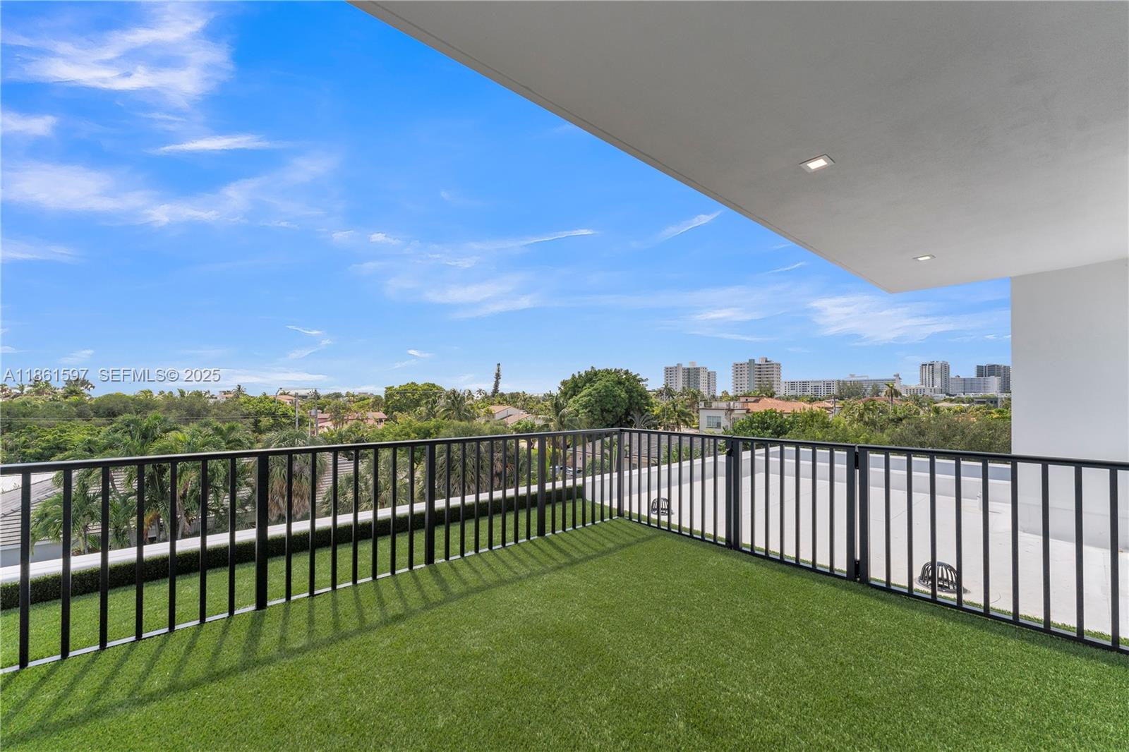 3205 Leigh Rd Pompano Beach, FL 33062