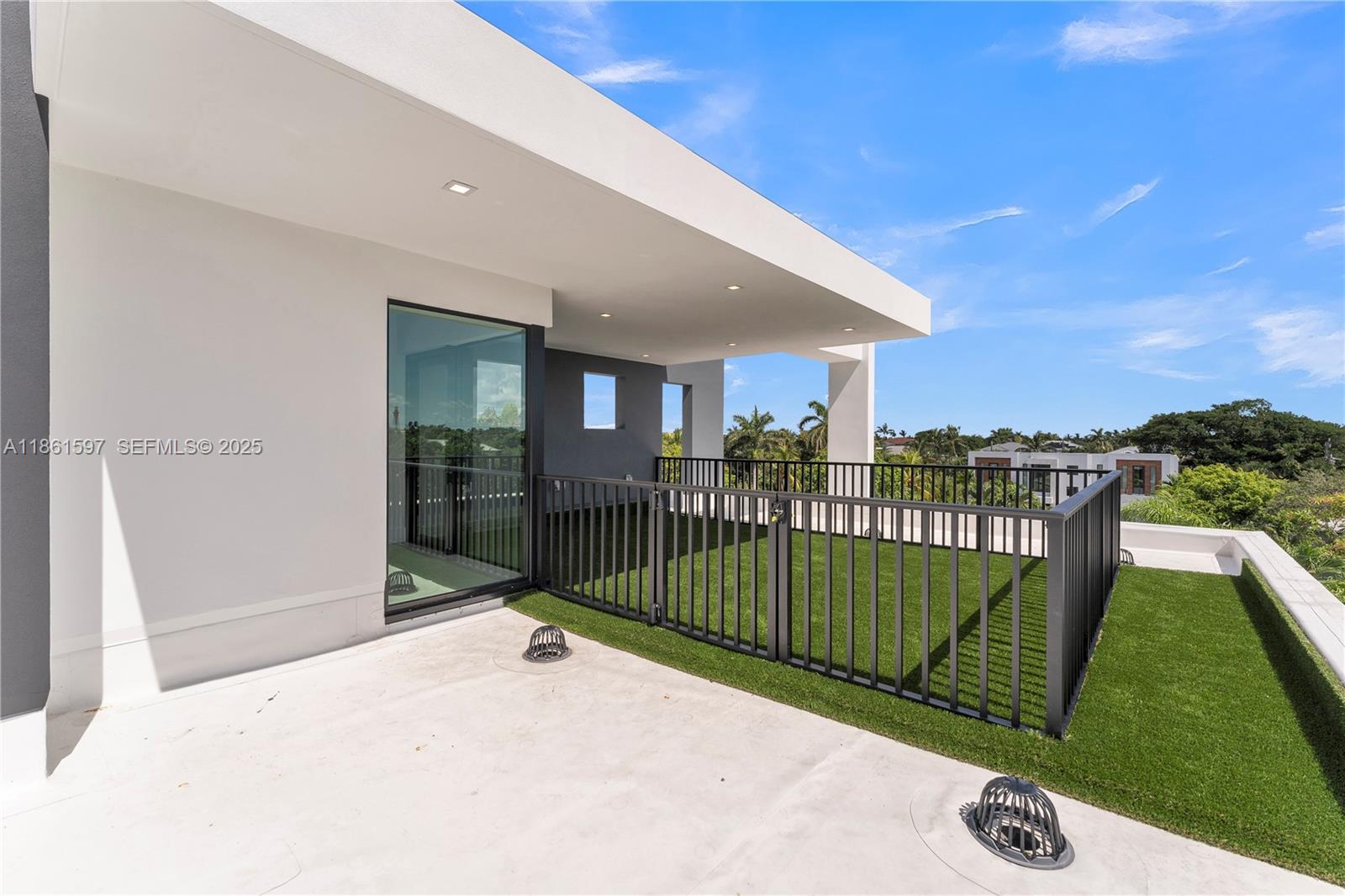 3205 Leigh Rd Pompano Beach, FL 33062