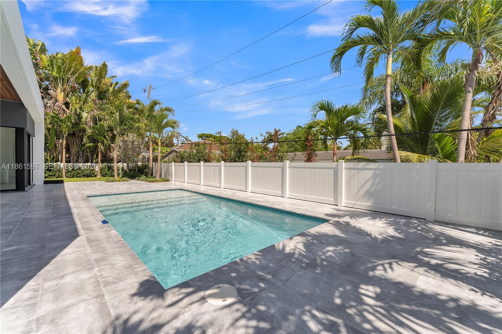 3205 Leigh Rd Pompano Beach, FL 33062