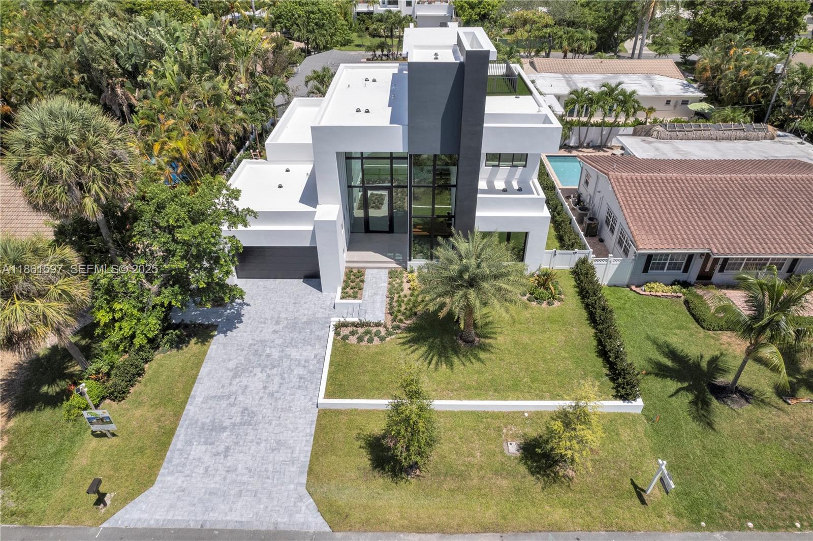 3205 Leigh Rd Pompano Beach, FL 33062