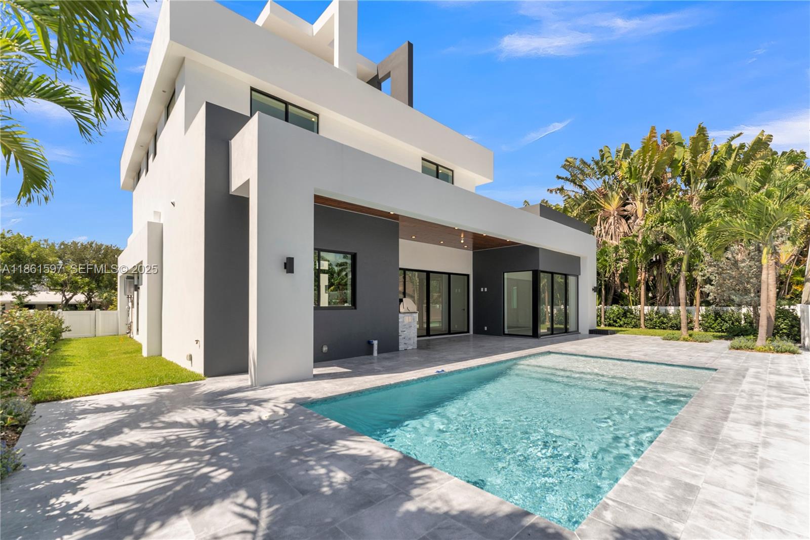 3205 Leigh Rd Pompano Beach, FL 33062