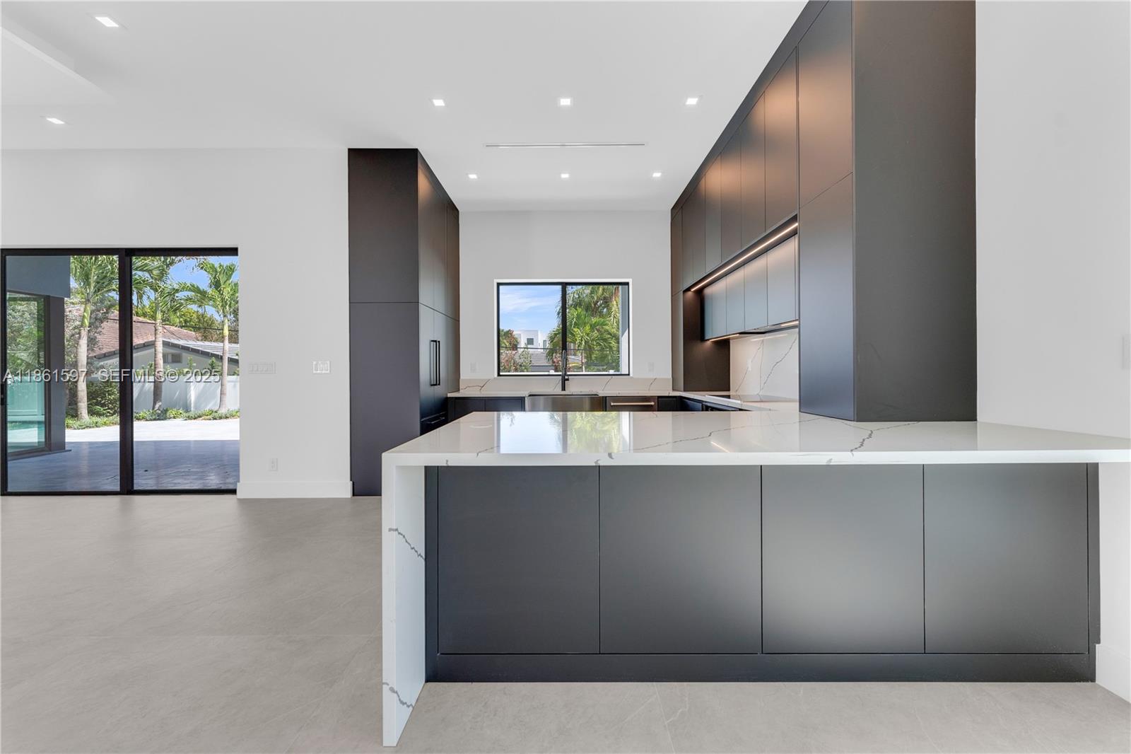 3205 Leigh Rd Pompano Beach, FL 33062