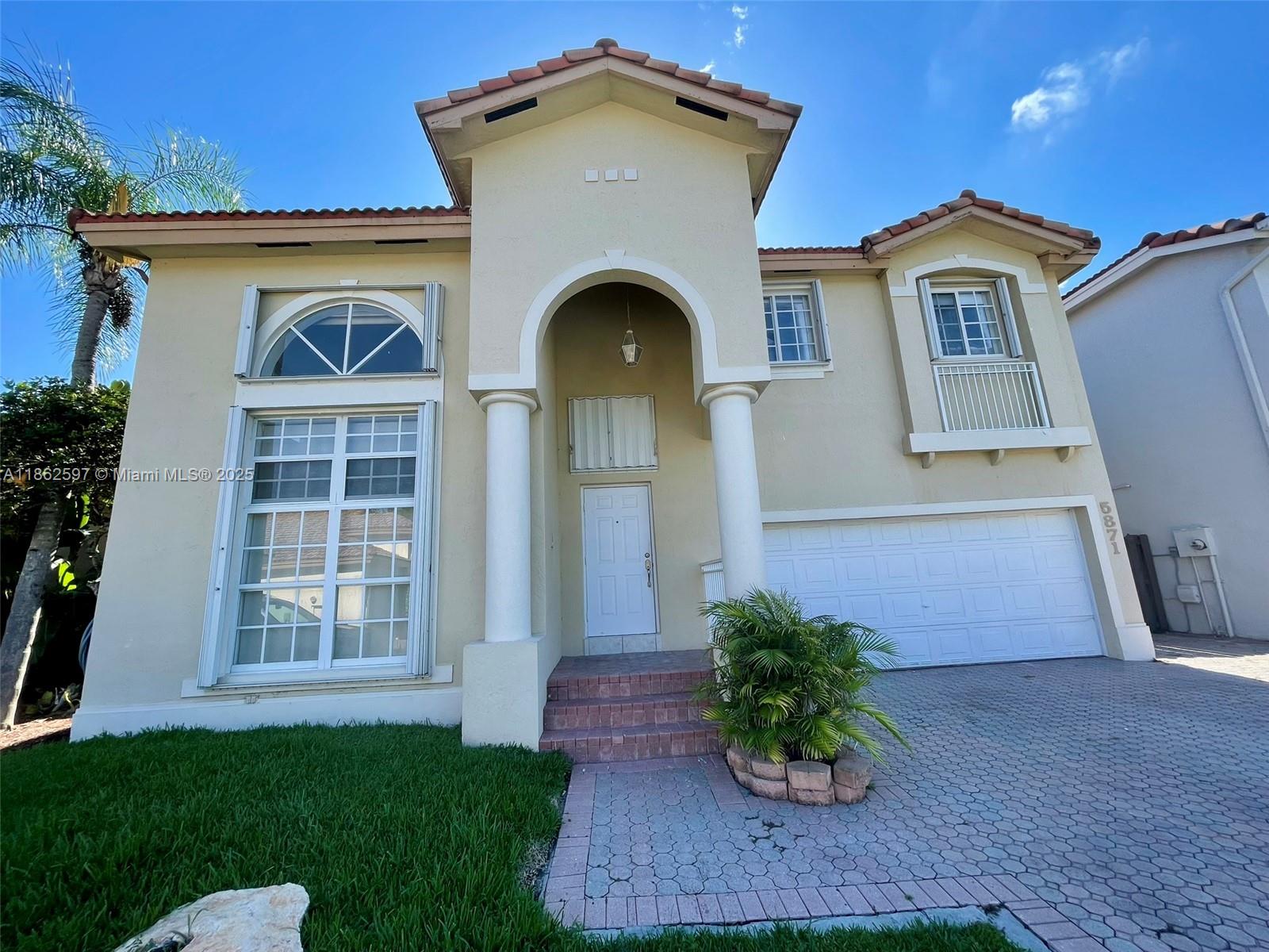 5871 NW 112th Ct