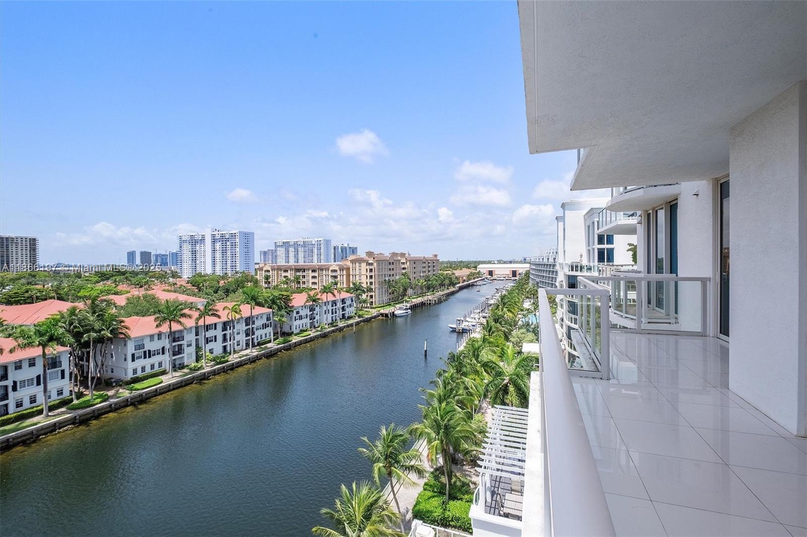 image 3030 Aventura Condo1