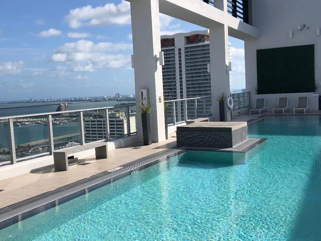 image Centro Condominium9