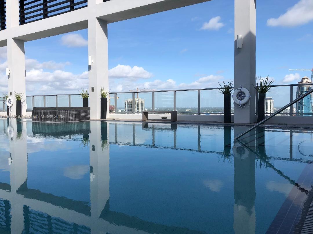 image Centro Condominium10
