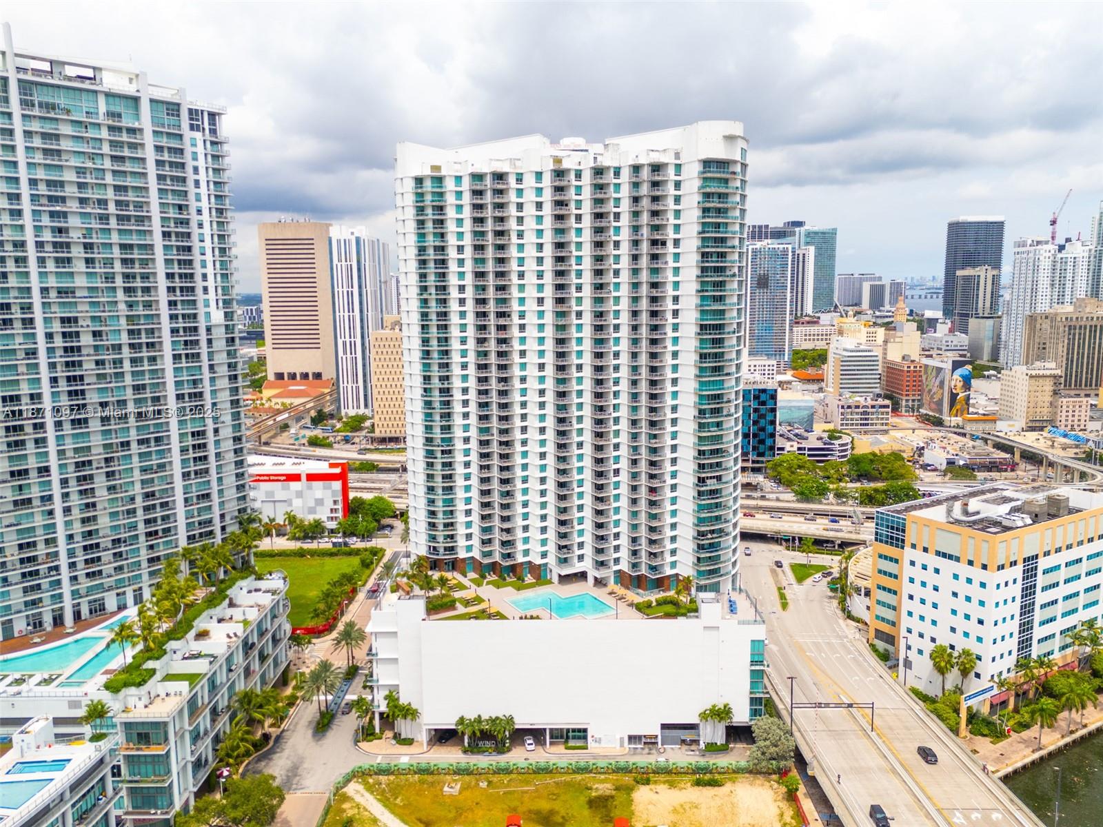 image Wind Condo14
