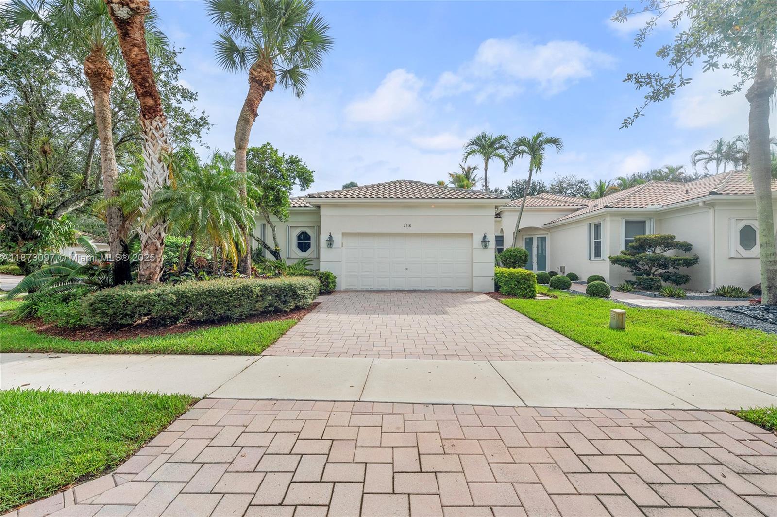 2518 Bay Pointe Ct