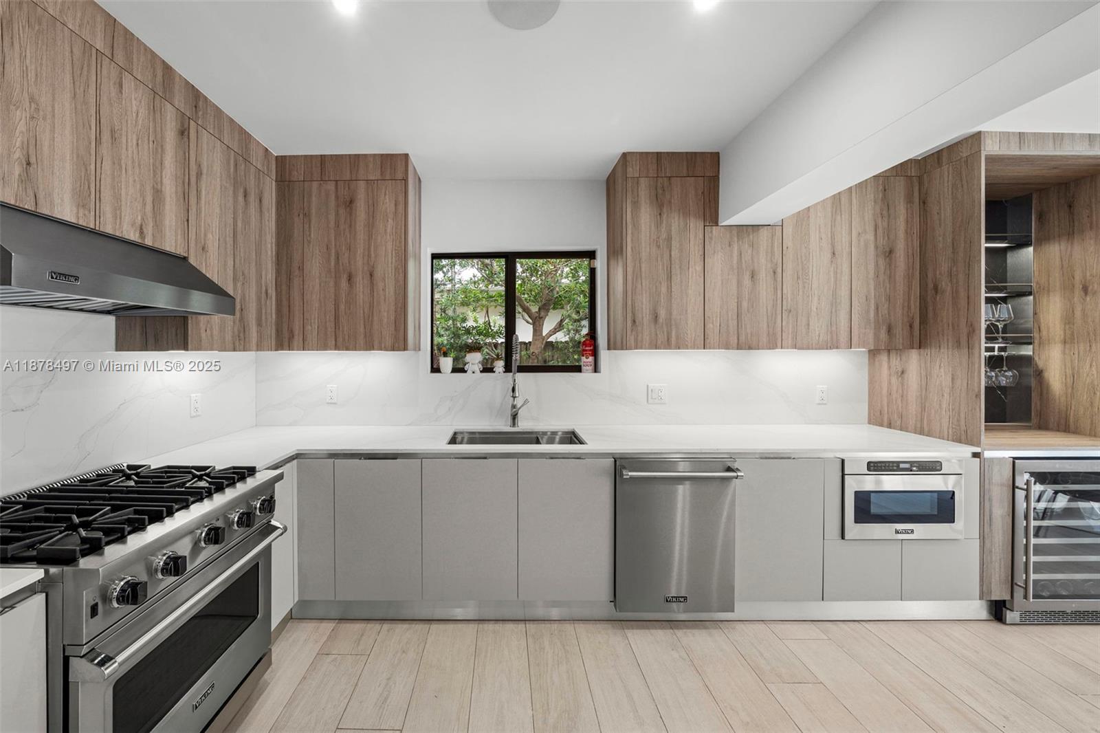 8033 Noremac Ave Miami Beach, FL 33141