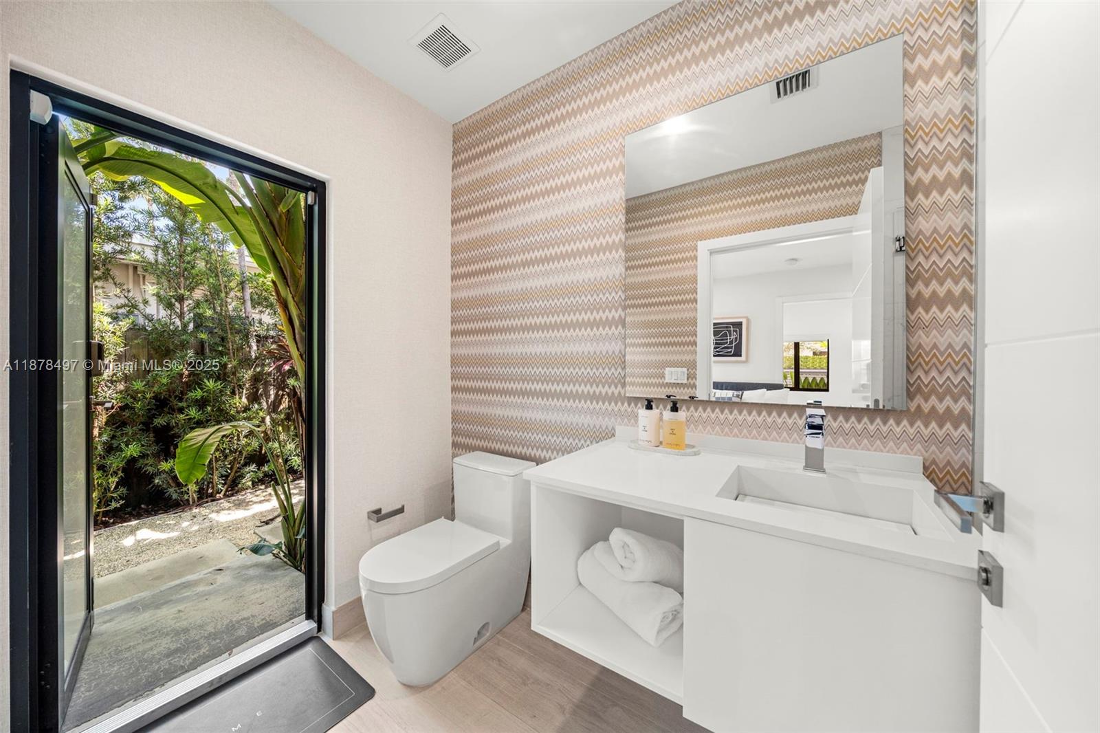 8033 Noremac Ave Miami Beach, FL 33141