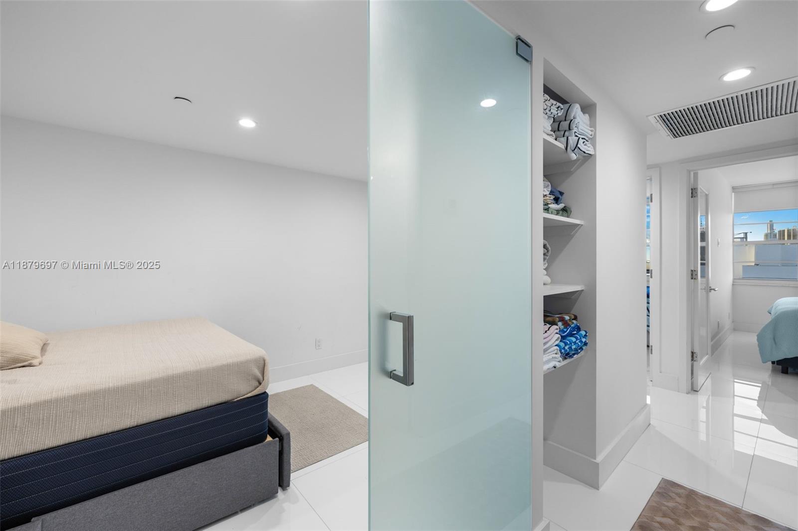 100 Lincoln Rd #1523/1525 Miami Beach, FL 33139