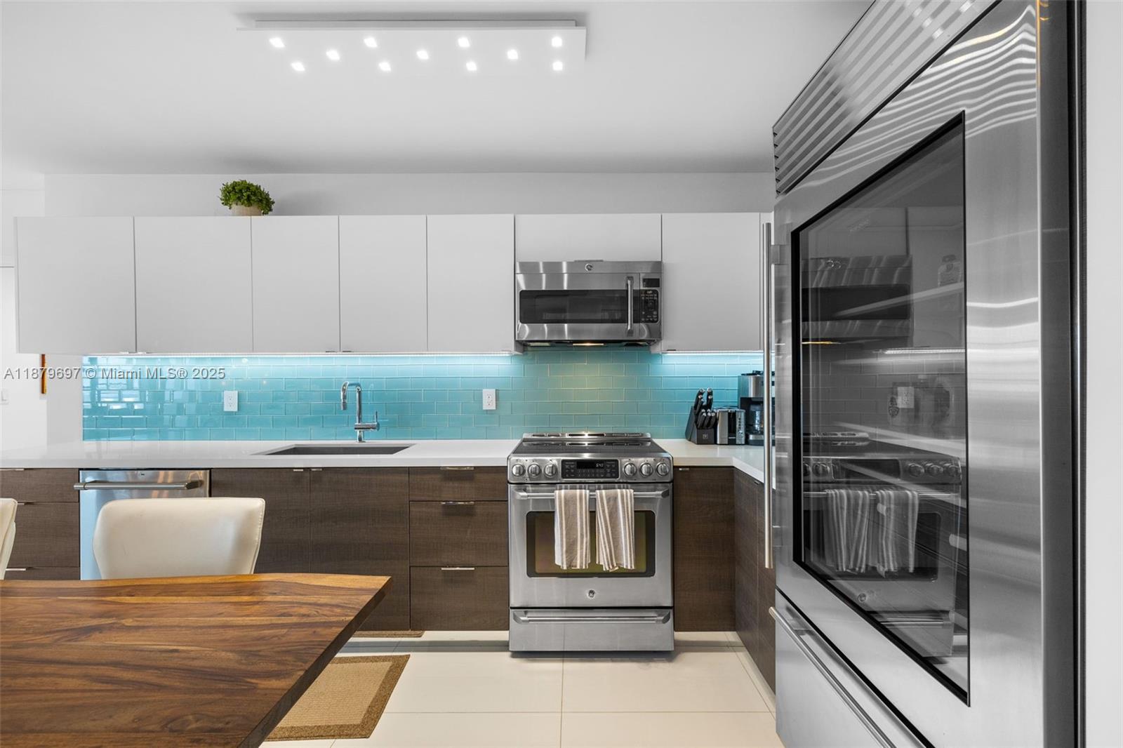 100 Lincoln Rd #1523/1525 Miami Beach, FL 33139