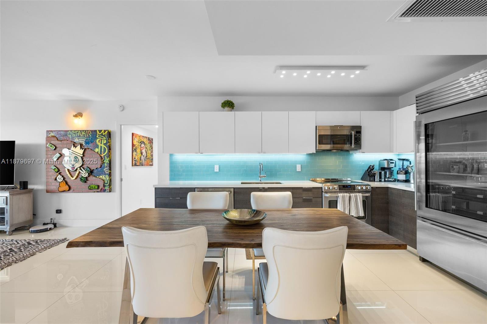 100 Lincoln Rd #1523/1525 Miami Beach, FL 33139