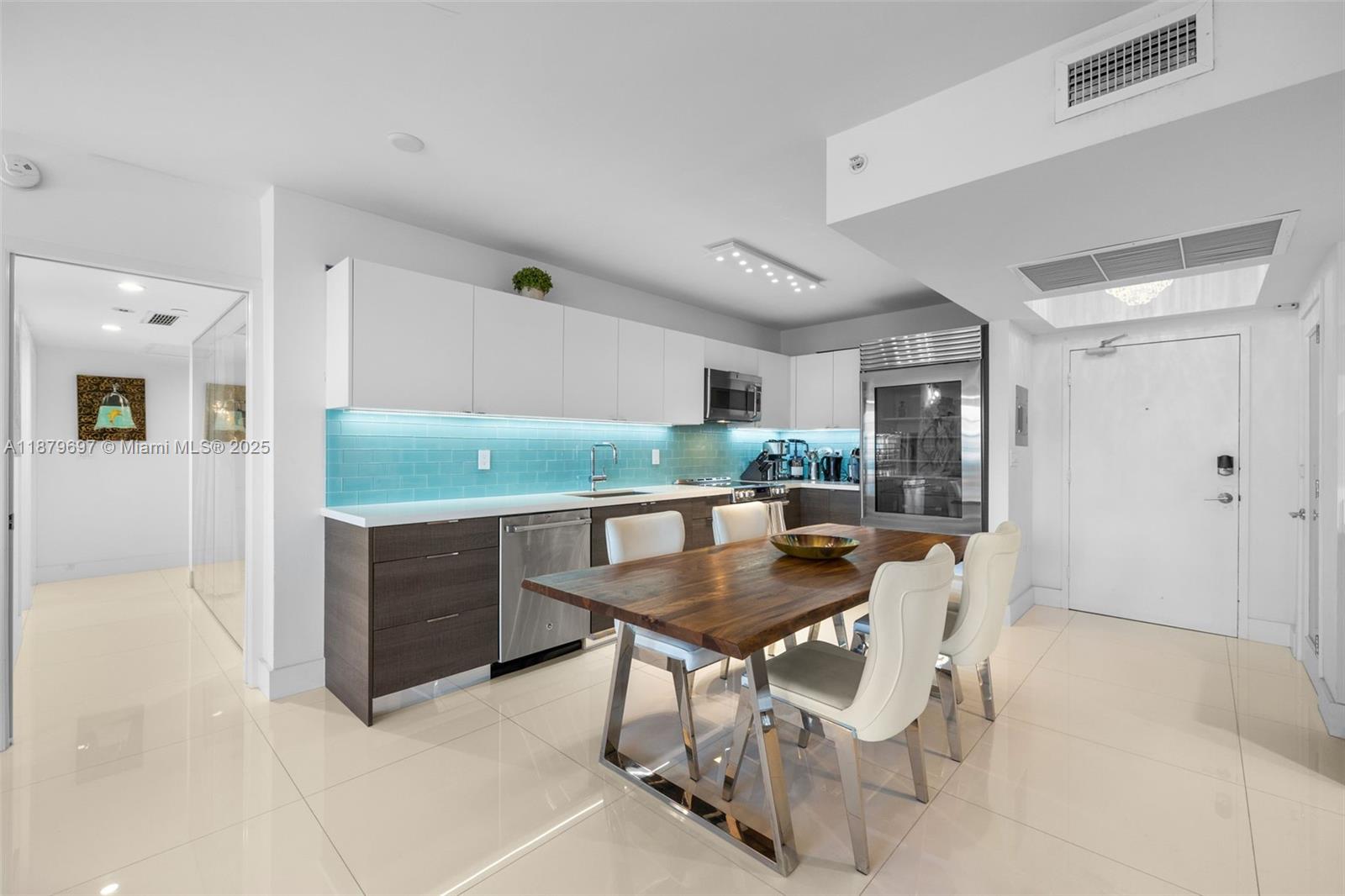 100 Lincoln Rd #1523/1525 Miami Beach, FL 33139