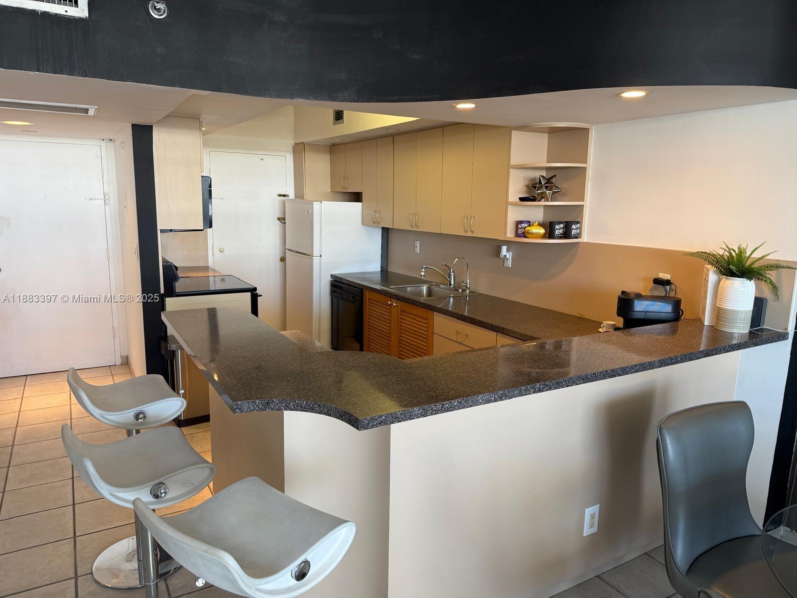 image The Decoplage Condo13