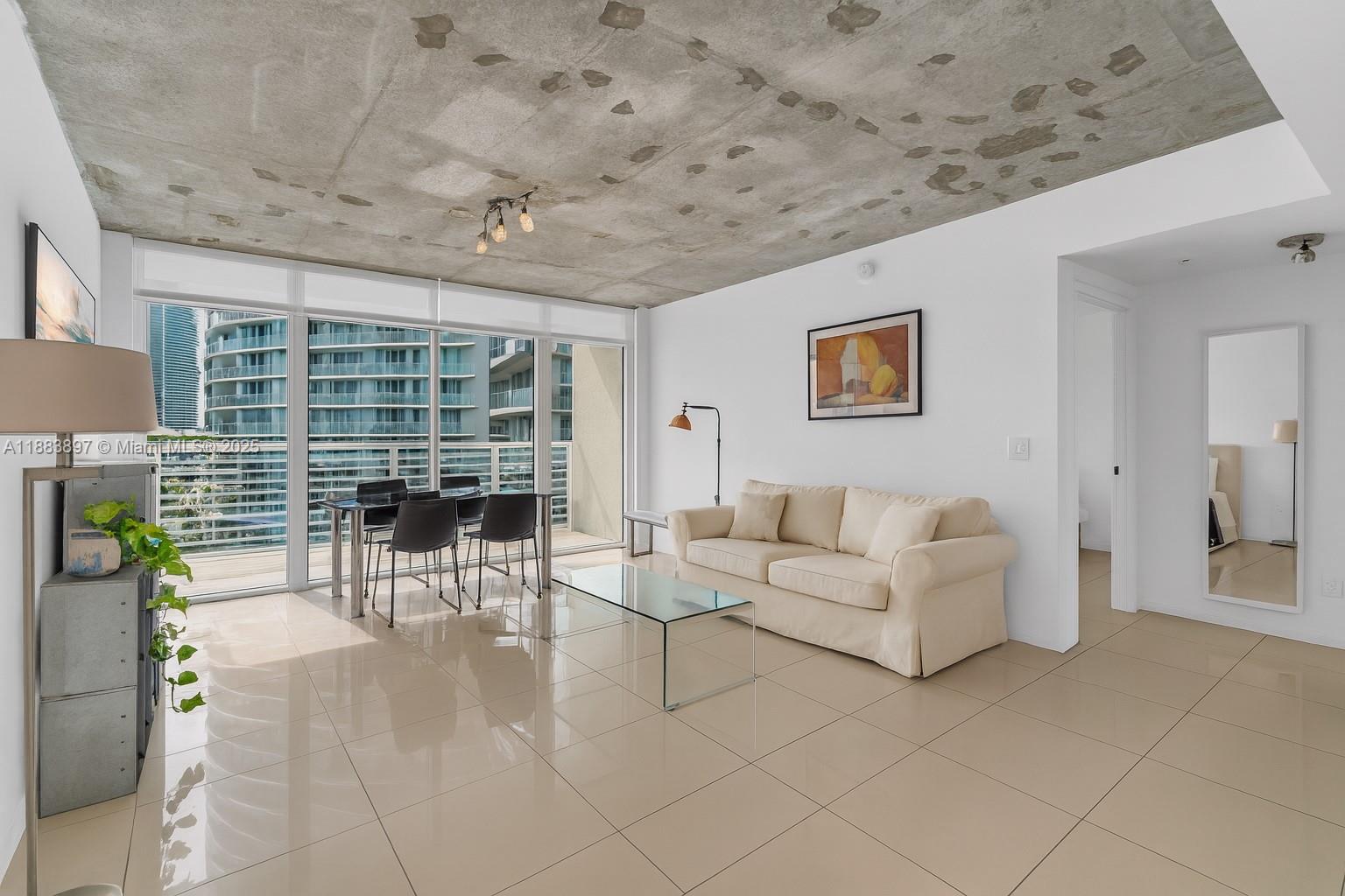 3250 NE 1st Ave #1120