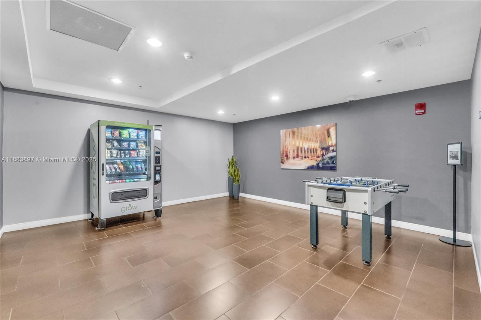 image Midblock Miami24