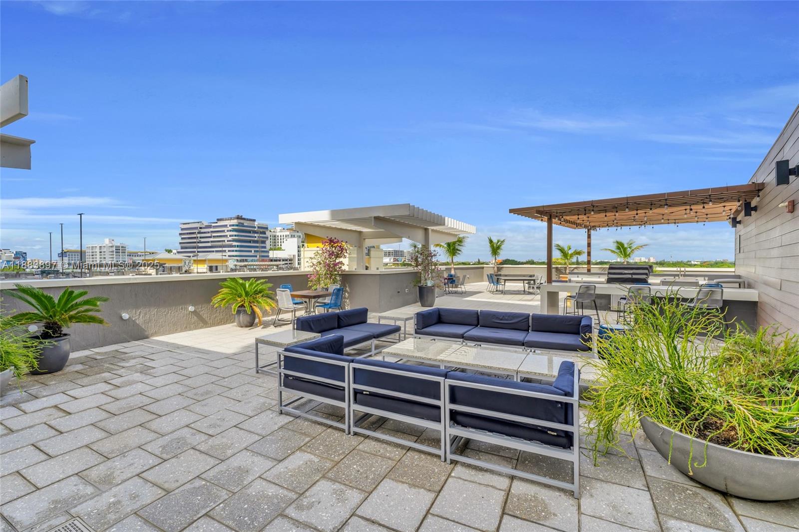 image Midblock Miami25