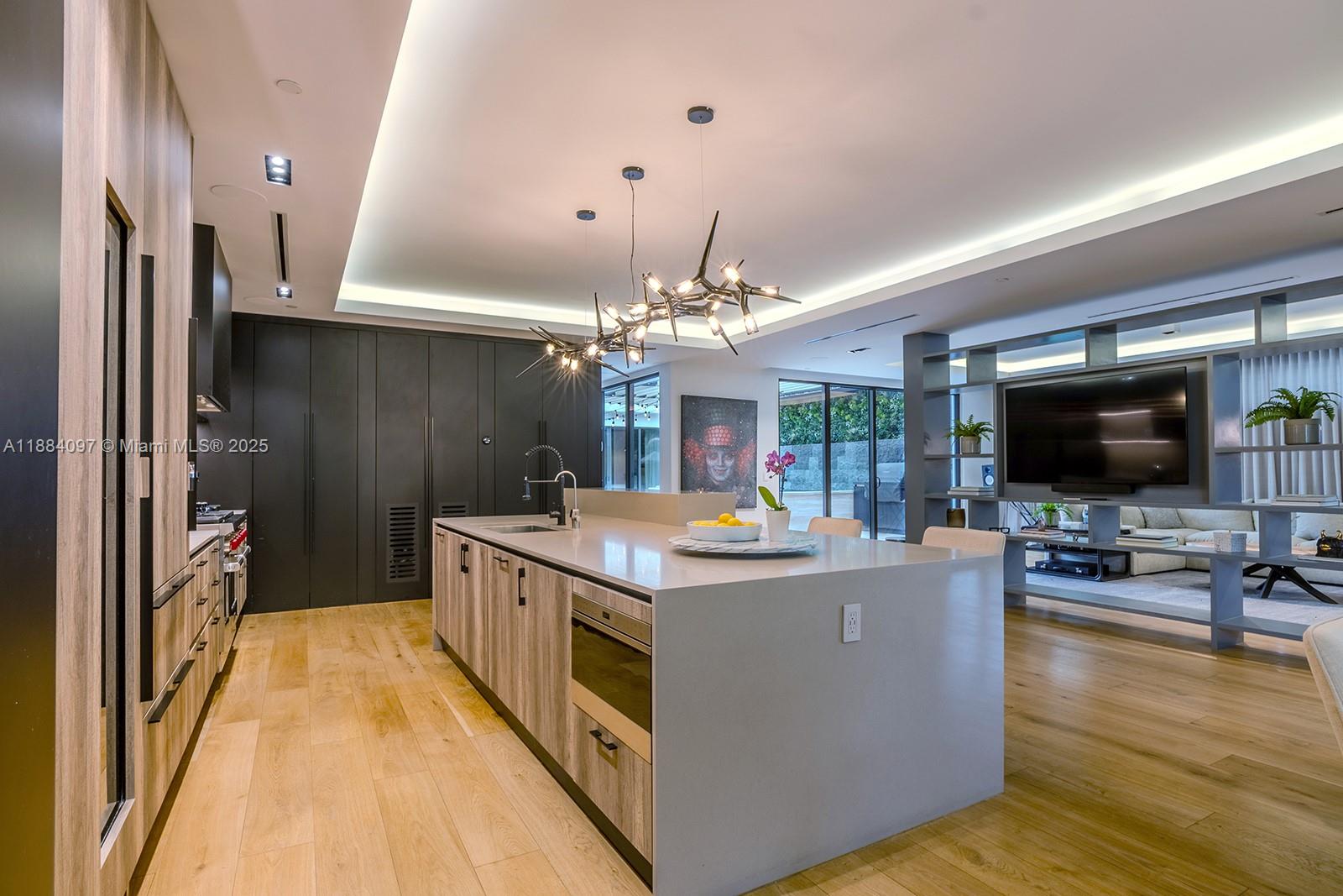350 Meridian Ave #PH Miami Beach, FL 33139 350 Meridian Ave #PH Miami Beach, FL 33139