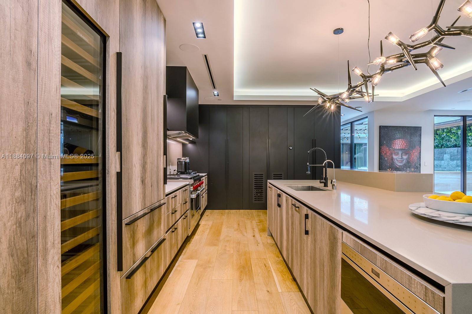 350 Meridian Ave #PH Miami Beach, FL 33139 350 Meridian Ave #PH Miami Beach, FL 33139