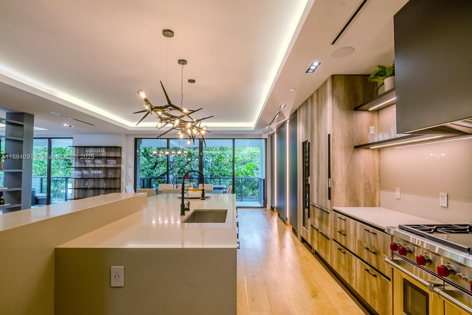 350 Meridian Ave #PH Miami Beach, FL 33139 350 Meridian Ave #PH Miami Beach, FL 33139