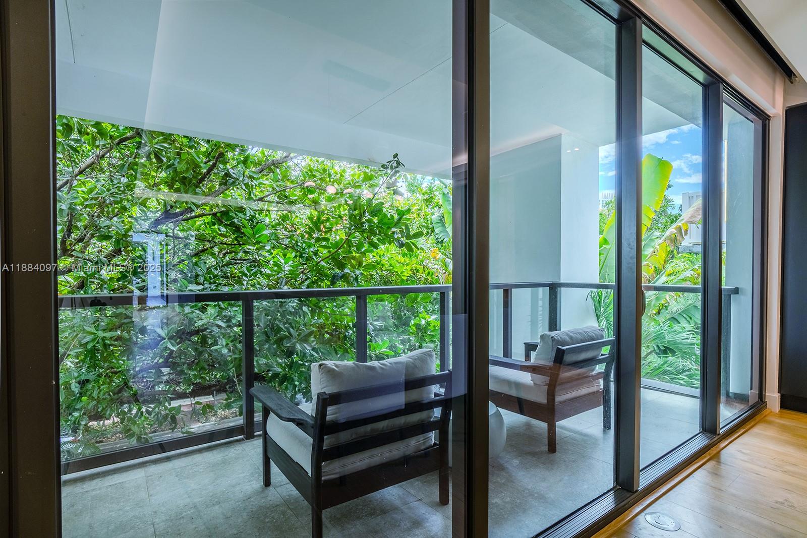 350 Meridian Ave #PH Miami Beach, FL 33139 350 Meridian Ave #PH Miami Beach, FL 33139