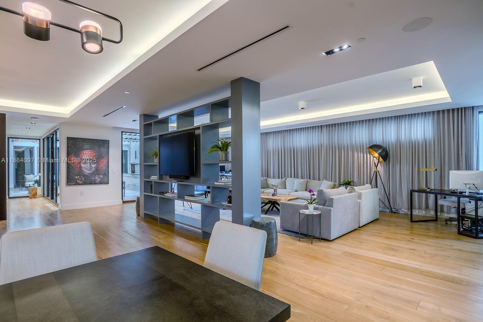 350 Meridian Ave #PH Miami Beach, FL 33139 350 Meridian Ave #PH Miami Beach, FL 33139